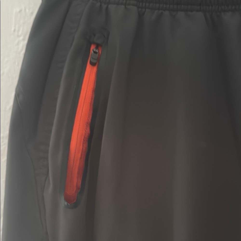 Free Country Black and Red Joggers with Tapered Ankle 21 - Picture 2 of 16